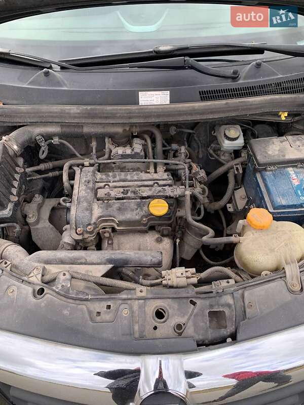 Хетчбек Opel Corsa 2008 в Ізяславі