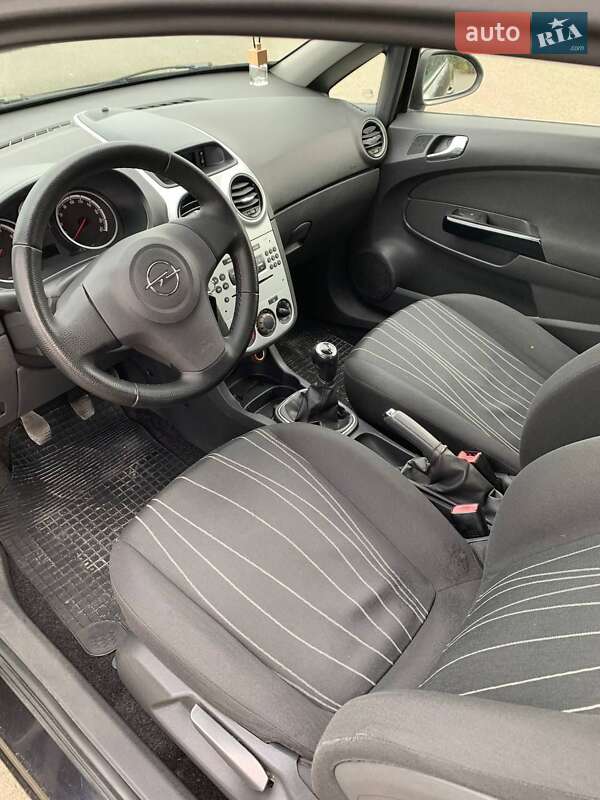 Хетчбек Opel Corsa 2008 в Ізяславі