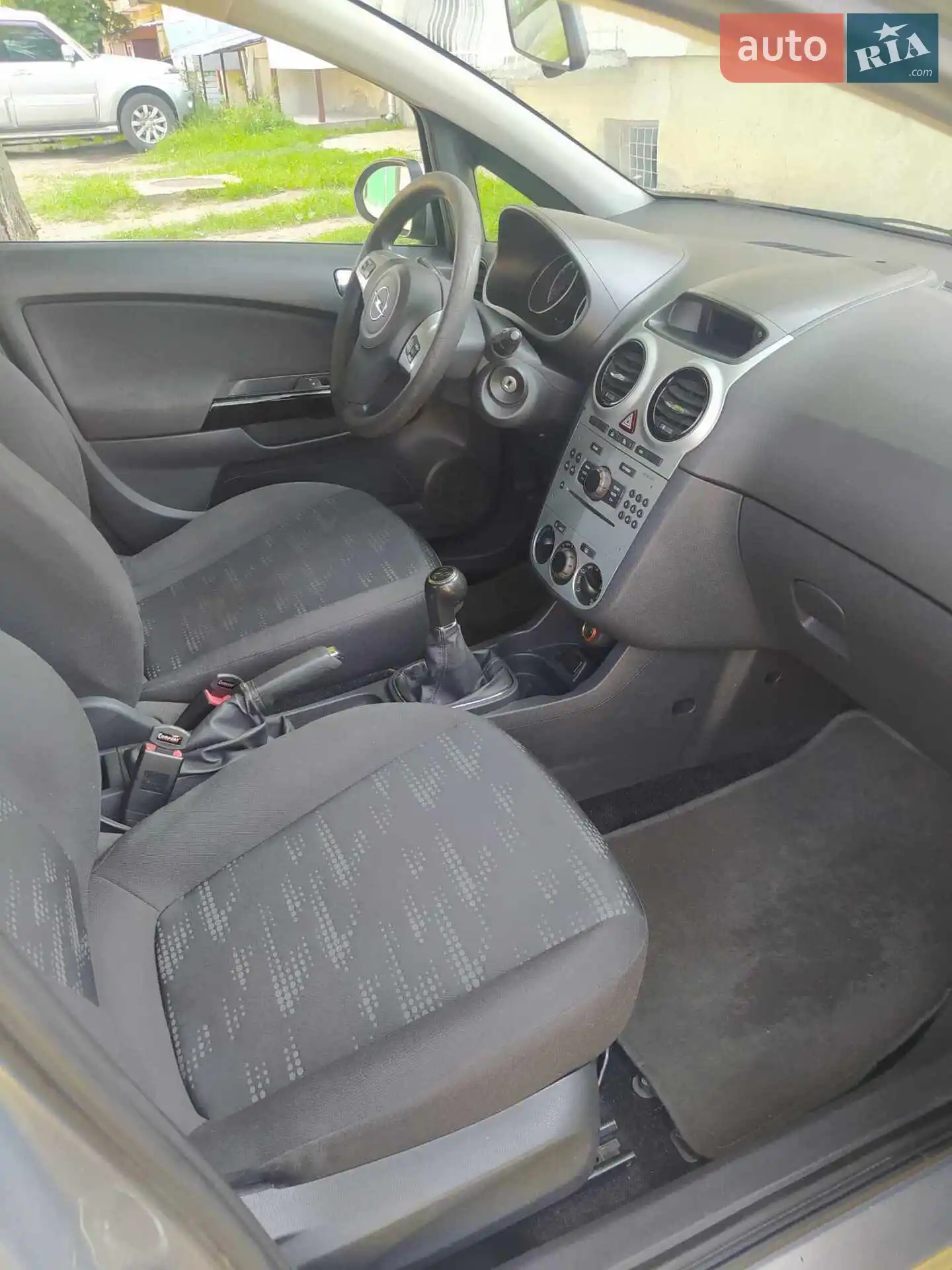 2011 Opel Corsa - мініатюра 2