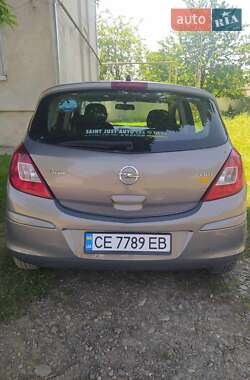 Хэтчбек Opel Corsa 2011 в 