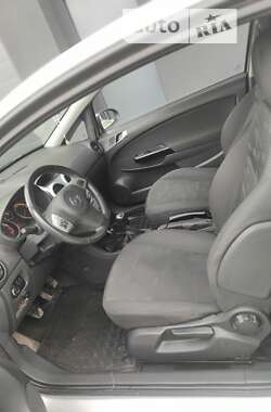 Хэтчбек Opel Corsa 2011 в Ивано-Франковске