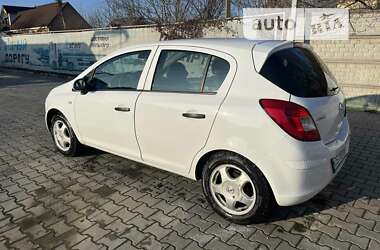 Хэтчбек Opel Corsa 2008 в Новоселице