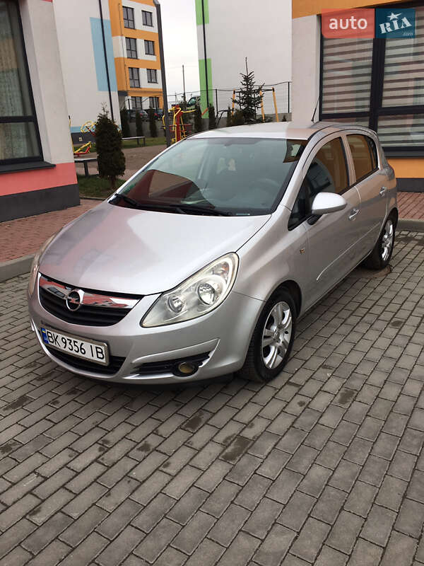 Хетчбек Opel Corsa 2007 в Рівному