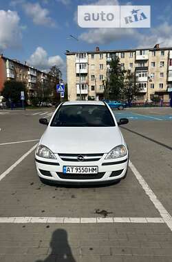 Хэтчбек Opel Corsa 2005 в Калуше