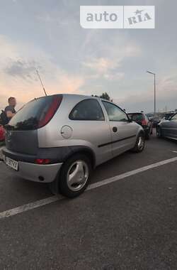 Хэтчбек Opel Corsa 2001 в Киеве