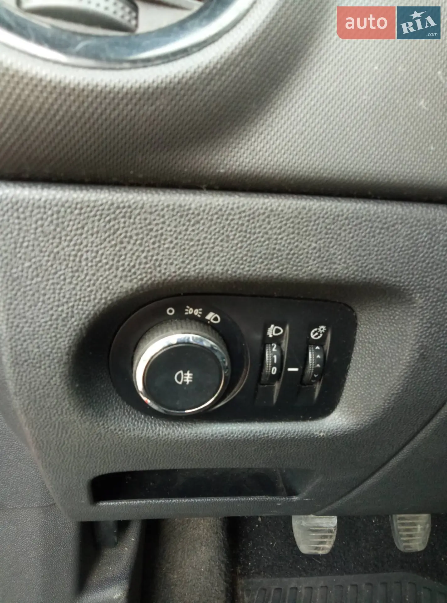 2010 Opel Corsa - мініатюра 2
