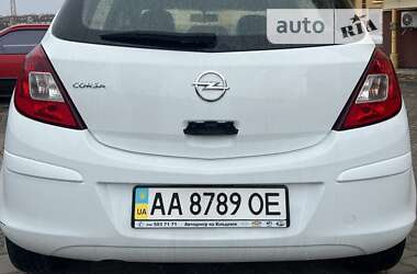 Хетчбек Opel Corsa 2013 в Києві