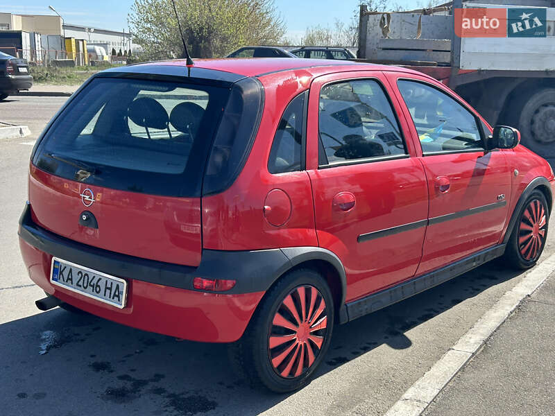 Хетчбек Opel Corsa 2001 в Києві