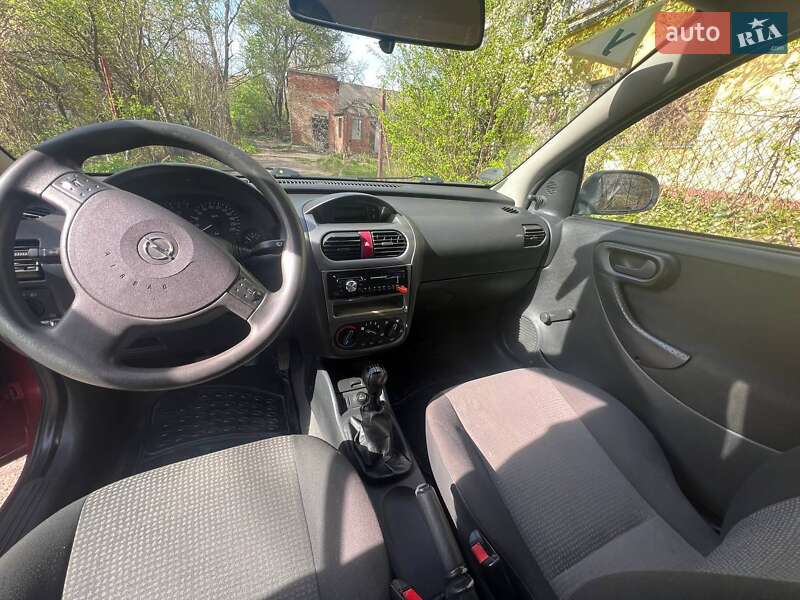Хэтчбек Opel Corsa 2006 в Львове