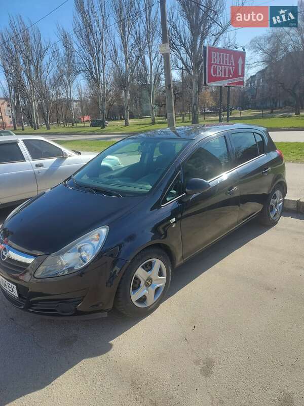 Хэтчбек Opel Corsa 2010 в Запорожье