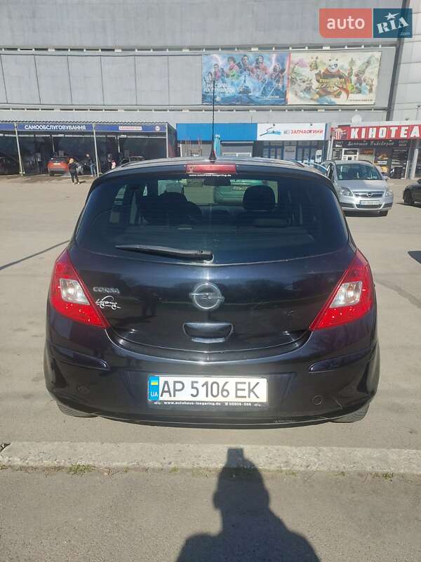 Хэтчбек Opel Corsa 2010 в Запорожье