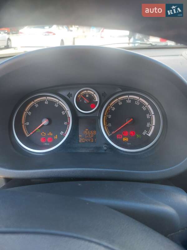 Хэтчбек Opel Corsa 2010 в Запорожье