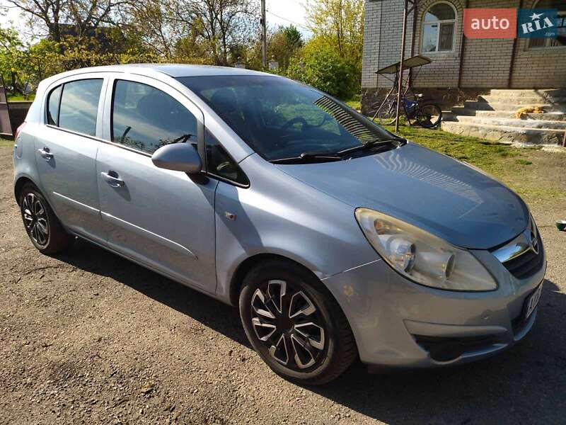 Хэтчбек Opel Corsa 2007 в Ставище