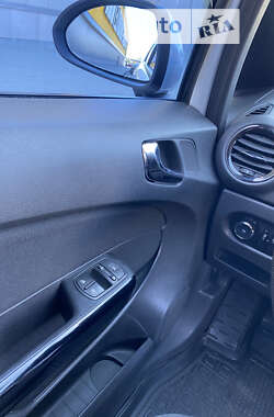 Хетчбек Opel Corsa 2014 в 