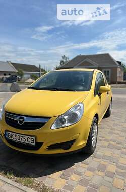 Хетчбек Opel Corsa 2010 в Зарічному