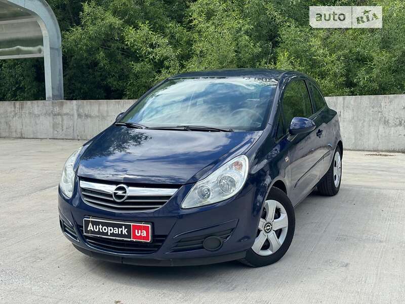 Хэтчбек Opel Corsa 2007 в Киеве