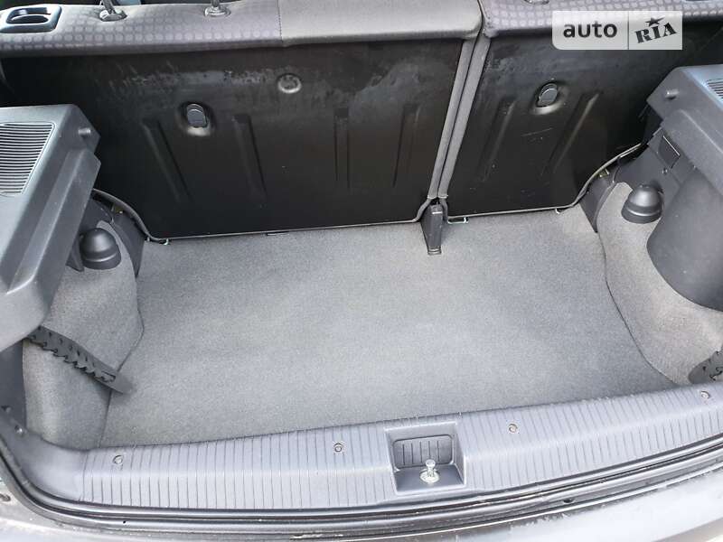 Хэтчбек Opel Corsa 2002 в Полтаве