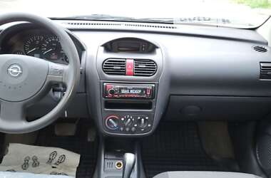 Хетчбек Opel Corsa 2005 в Львові