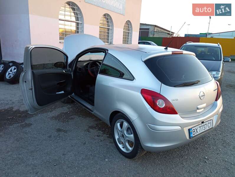 Хетчбек Opel Corsa 2008 в Кам'янець-Подільському
