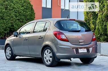 Хетчбек Opel Corsa 2010 в Луцьку