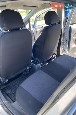 Хэтчбек Opel Corsa 2006 в 