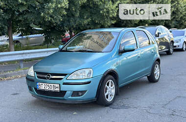 Хэтчбек Opel Corsa 2004 в Киеве