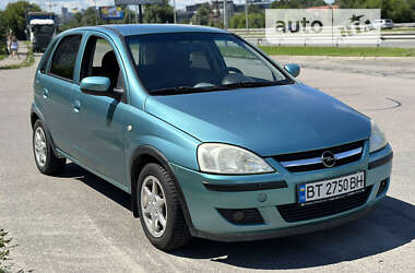 Хэтчбек Opel Corsa 2004 в Киеве