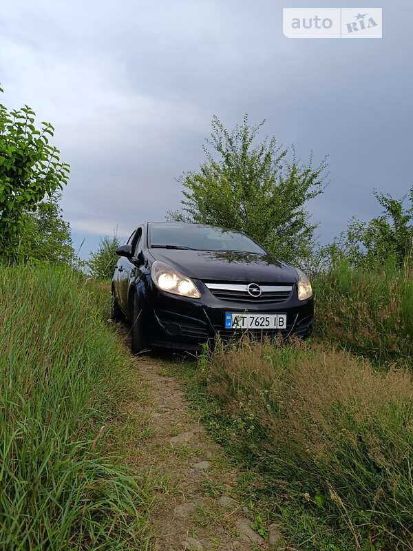 Хетчбек Opel Corsa 2009 в Калуші