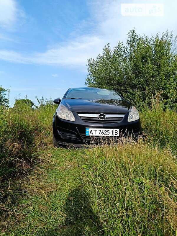 Хетчбек Opel Corsa 2009 в Калуші