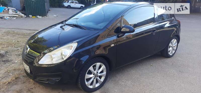Хэтчбек Opel Corsa 2009 в Коростене