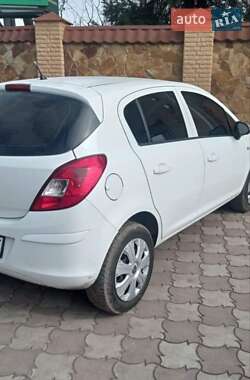 Хетчбек Opel Corsa 2010 в 