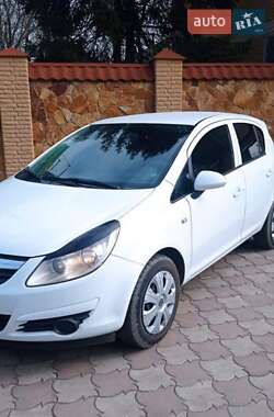 Хетчбек Opel Corsa 2010 в 