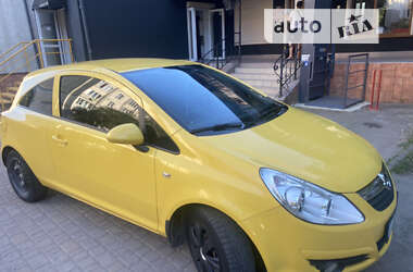 Хетчбек Opel Corsa 2010 в Івано-Франківську