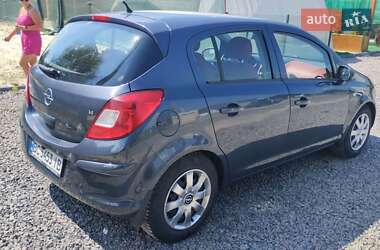 Хэтчбек Opel Corsa 2008 в 
