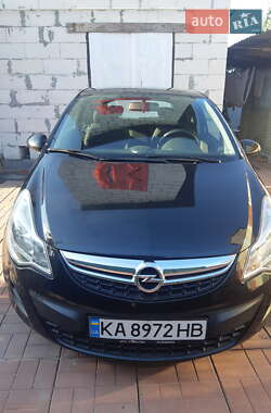 Хэтчбек Opel Corsa 2012 в 