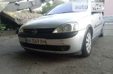 Хэтчбек Opel Corsa 2002 в Киеве