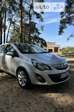 Хэтчбек Opel Corsa 2014 в Сумах