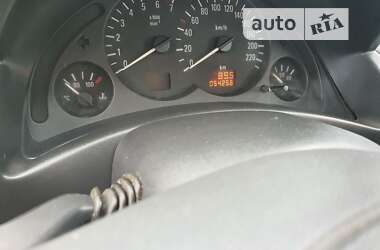 Хэтчбек Opel Corsa 2002 в 