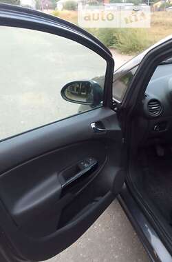Хетчбек Opel Corsa 2012 в 