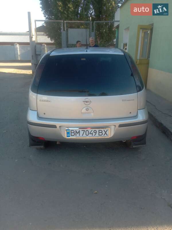 Хэтчбек Opel Corsa 2005 в Сумах