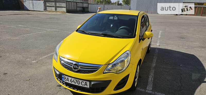 Хетчбек Opel Corsa 2011 в Кропивницькому