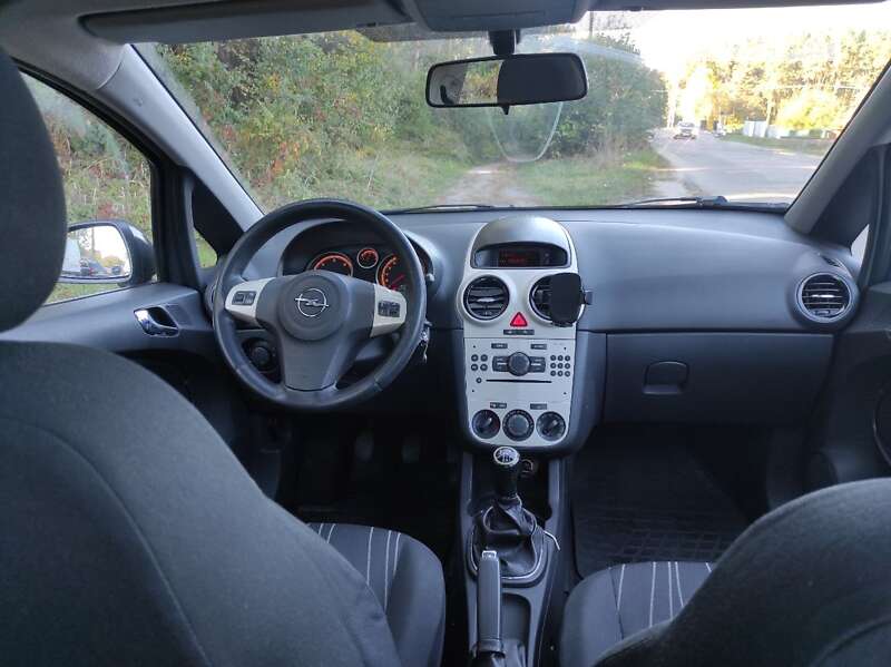 Хэтчбек Opel Corsa 2008 в Житомире