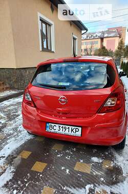 Хэтчбек Opel Corsa 2014 в Львове