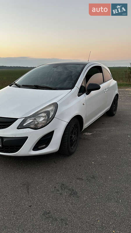Хэтчбек Opel Corsa 2014 в Прилуках фото 3 Хэтчбек Opel Corsa 2014 в Прилуках