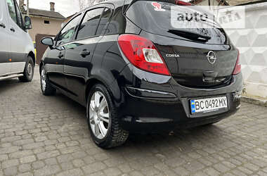 Хэтчбек Opel Corsa 2009 в Верхнем Синевидном