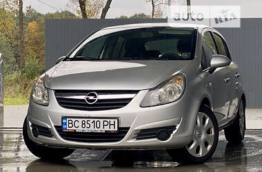 Хетчбек Opel Corsa 2010 в Дрогобичі