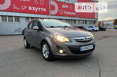 Хэтчбек Opel Corsa 2014 в Киеве