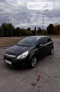 Хэтчбек Opel Corsa 2013 в Кривом Роге