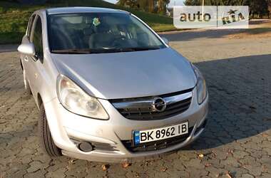 Хэтчбек Opel Corsa 2008 в Дубно