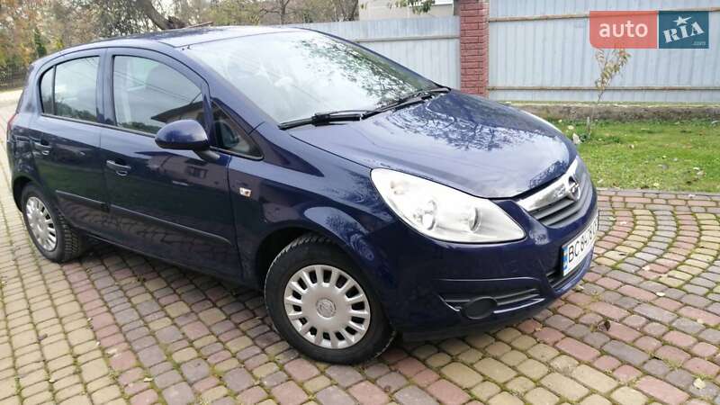 Хэтчбек Opel Corsa 2009 в Новояворовске